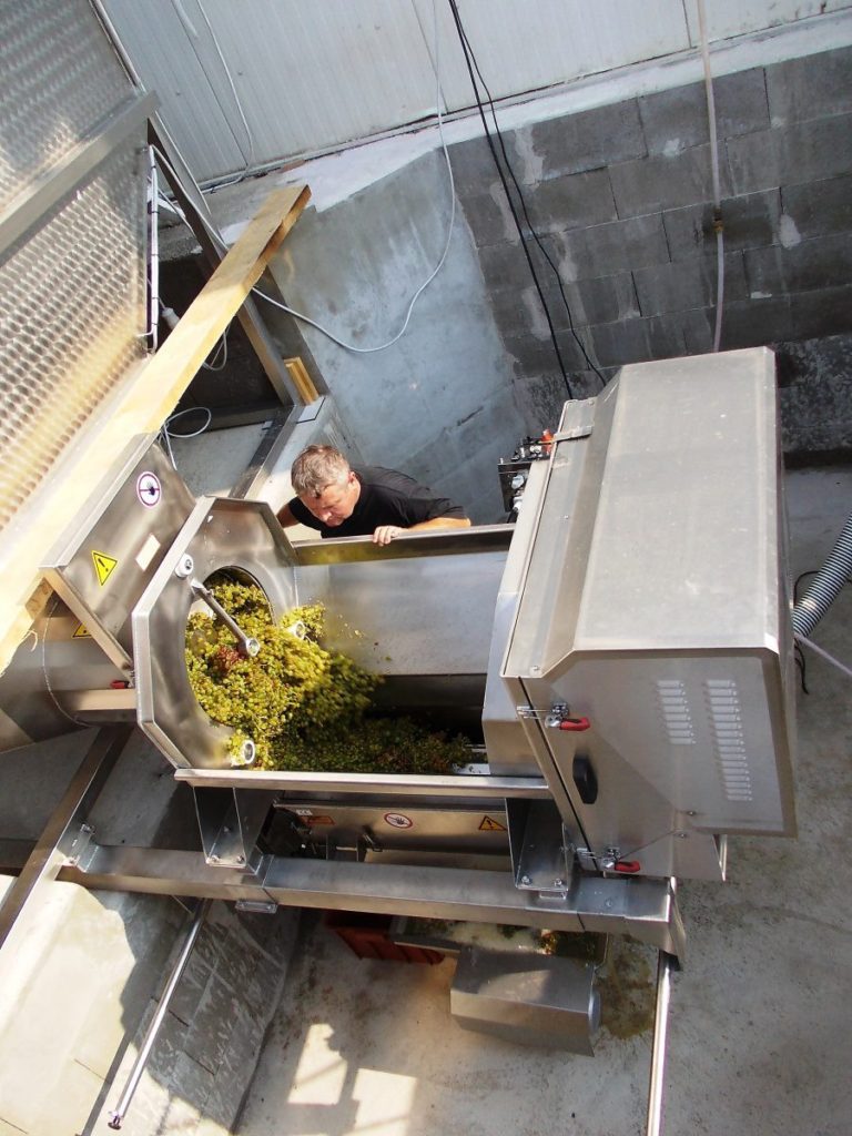 614538_354431857976696_950439114_o