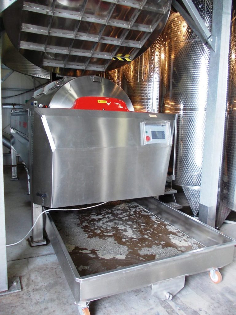 614538_354431861310029_908043421_o (1)